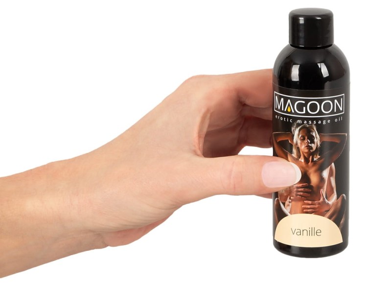 magoon-olejek-do-masażu-erotycznego-waniliowy-100ml-ręka.jpg