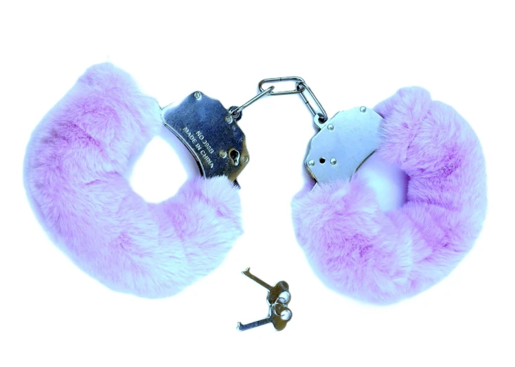kajdanki-fetish-boss-series-furry-cuffs-purple.jpg